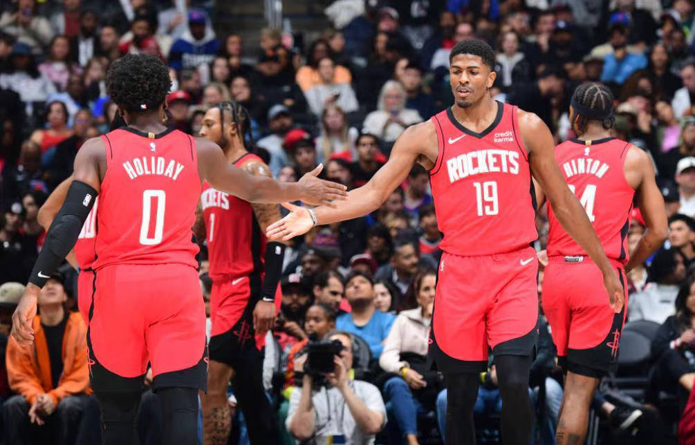 背身护球后 背身护球后